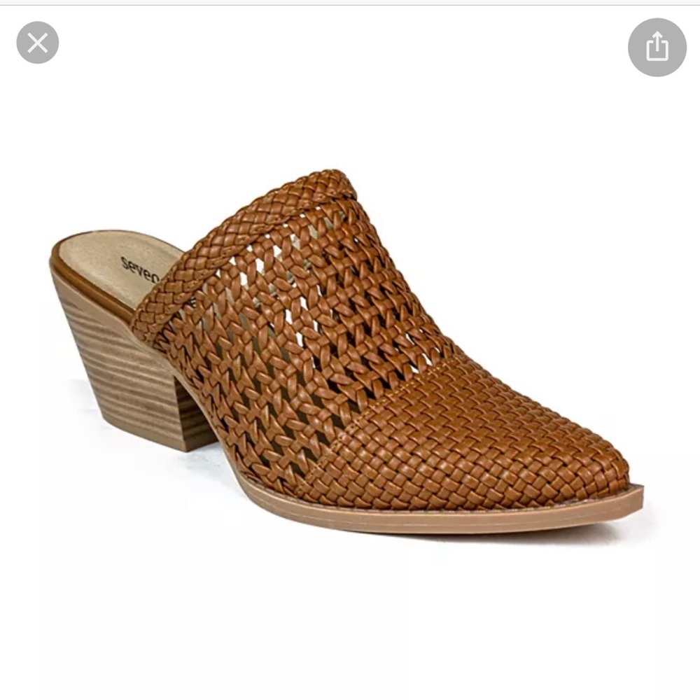 Cognac woven loafers